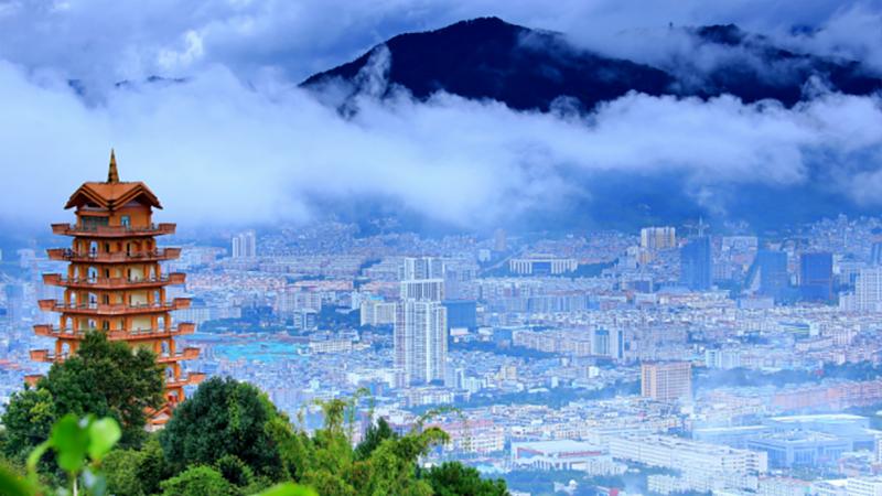 临沧风光:佤乡与茶山